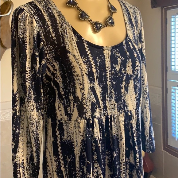 R & B COLLECTION DRESS - Picture 5 of 5